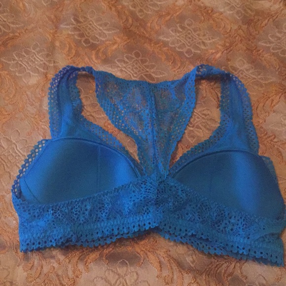 Sexy Bra Trio - Picture 2 of 8